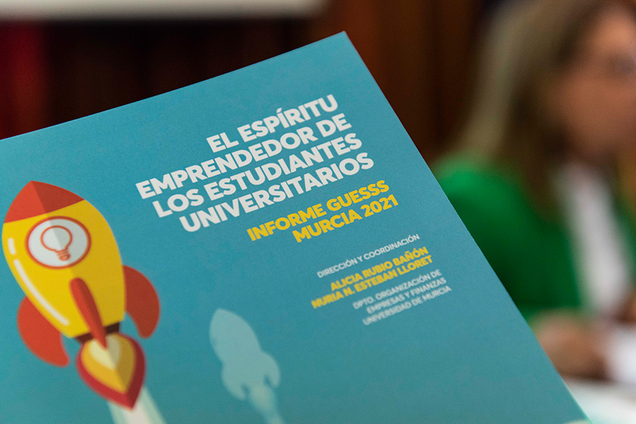 La vocación emprendedora de los universitarios crece un 6,5%, según un informe de la UMU